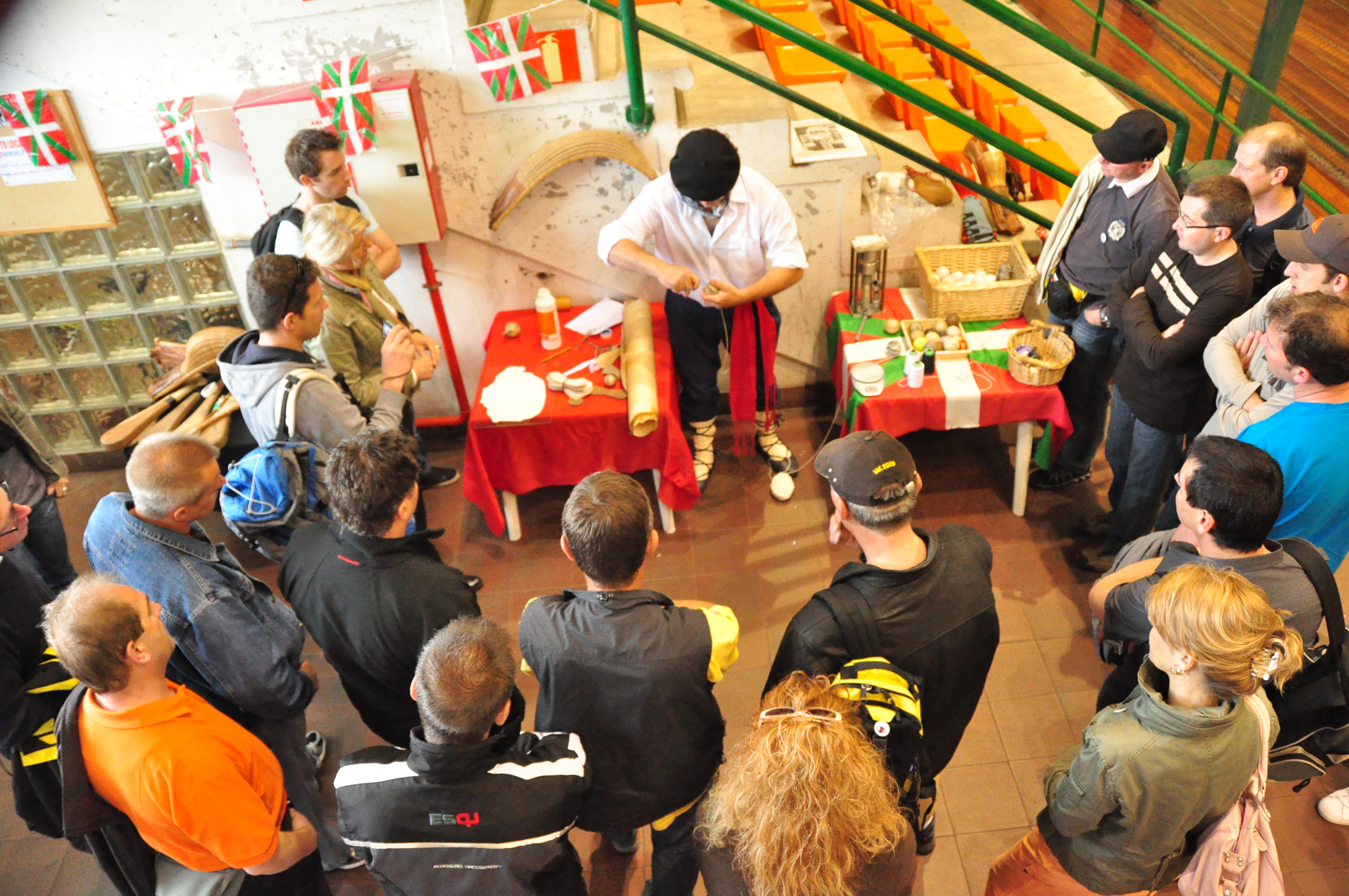 Pilota nola egiten den azaltzen Pilota nola egiten den azaltzen