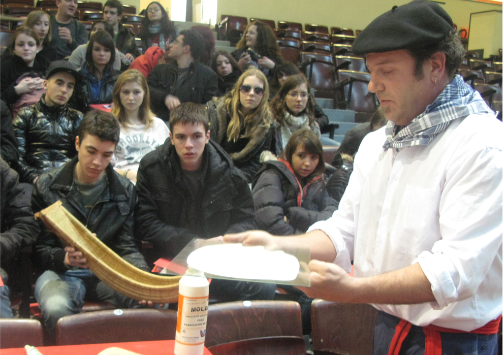 Xabier Gamarra pilota tailerrean Xabier Gamarra pilota tailerrean